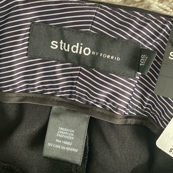 Torrid relaxed trousers 10s - Picture 3 of 4